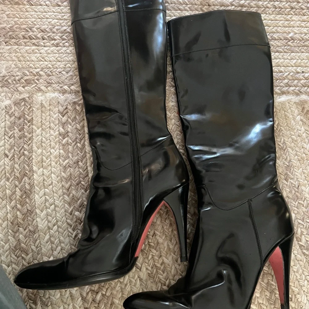 Prada boots - Picture 2 of 5